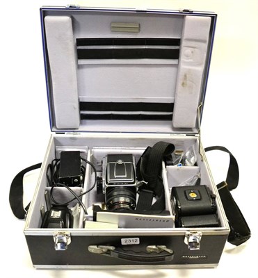 Lot 2312 - Hasselblad Camera Outfit consisting of 500C Camera no.TU73614, with Carl Zeiss T* Sonnar f4,...