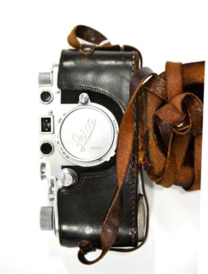 Lot 2320 - Leica III Camera no.473470 with snakeskin casing and red scale with Leitz Elmar f3.5, 50mm lens, in