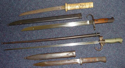 Lot 167 - A Japanese "Type 30" 1897 Pattern Arisaka Bayonet, the blade ricasso marked with stacked cannon...