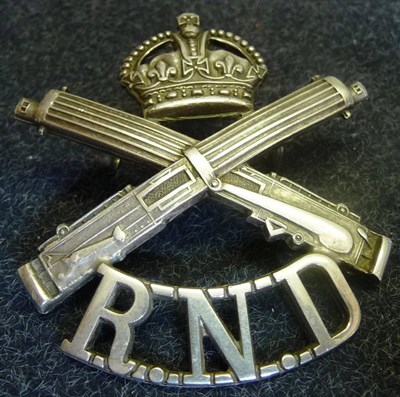 Lot 62 - A Rare Silver Royal Naval Division Machine Gun Corps Cap Badge, stamped 925 Fine.