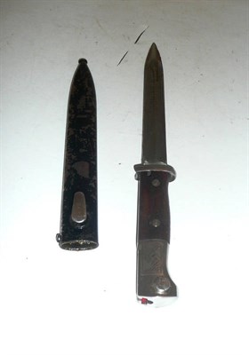 Lot 183 - A German Third Reich Naval Presentation Bayonet, the fullered steel blade etched "Deutsche...