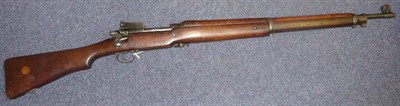 Lot 330 - SHOTGUN CERTIFICATE REQUIRED FOR THIS LOT A US M1917 (Enfield 1917) .303 Bolt Action Rifle...