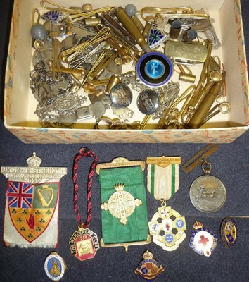 Lot 57 - A Quantity of Badges and Militaria, including an Ulster Association in London Jewel, in...