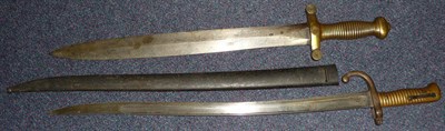 Lot 149 - A French 1831 Pattern Artillery Sword, the 48cm double edge leaf shape blade stamped Talabot Paris