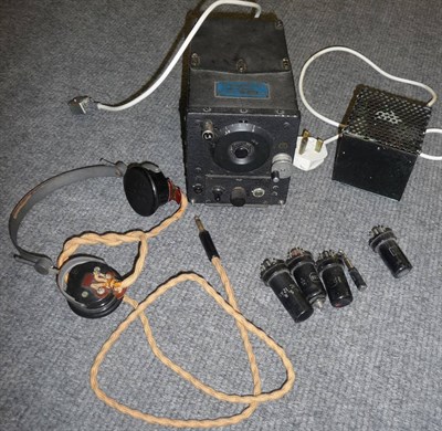 Lot 84 - An R-25/ARC-5 28 Volts DC Valve Radio Unit, with black crinkle enamel finish, bakelite dial,...