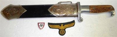 Lot 237 - A German Third Reich RAD Enlisted Man's Hewer by Ernst Pack & Sohne, Solingen, the hatchet tip...