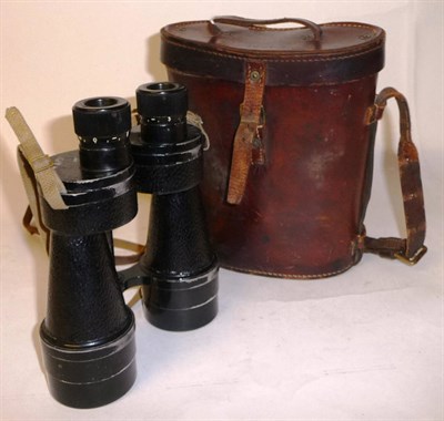 Lot 138 - A Pair of Second World War SAS Binoculars Mk.II x 7, numbered 31804 and dated 1941, with black...