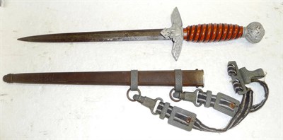 Lot 176 - A German Third Reich Luftwaffe Officer's Dagger, Second Pattern, with unmarked pitted steel...