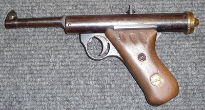 Lot 438 - PURCHASER MUST BE 18 YEARS OR OVER A Haenel Mod.28 DRP .177 Calibre Air Pistol, numbered 22484,...