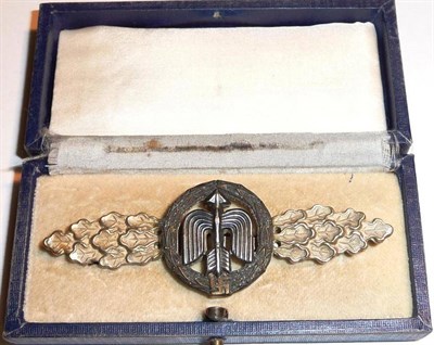 Lot 122 - A German Third Reich Day Fighter Operational Flying Clasp, Silver Class, with sword shape pin,...