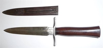 Lot 171 - A First World War French M1916 Trench Knife, the 16.5cm double edge steel blade with raised...