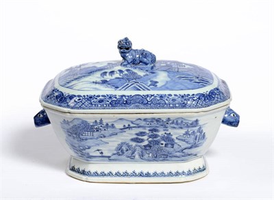 Lot 49 - A Chinese Blue and White Export Porcelain Octagonal Tureen, Qianlong (1736-1795), with animal...