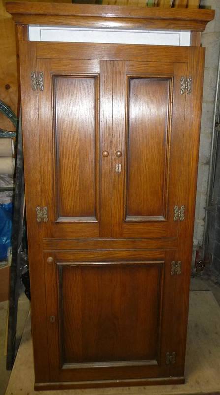 Lot 509 - A Good Quality German Gun Safe, finished in white enamel, the interior with lockable ammunition...