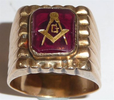 Lot 74 - A Gentleman's Gold Masonic Signet Ring, decorated with a compass and set square enclosing the...