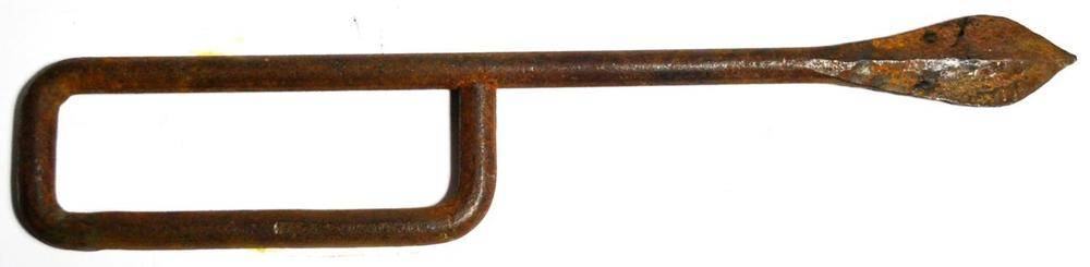 Lot 444 - A First World War ";French Nail"; (Clou Francaise) Trench Knife, the stiletto type blade with...