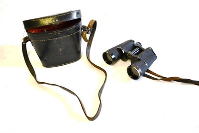 Lot 201 - A Pair of Second World War German 10 X 50 Dienstglas Binoculars by Ernst Leitz, in black enamel...