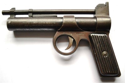 Lot 386 - PURCHASER MUST BE 18 YEARS OR OVER A Pre-War Webley Junior .177 Calibre Air Pistol, with tin...