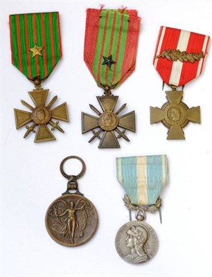 Lot 29 - Four French Medals, comprising Croix de Guerre 1914-1918 with ribbon star, Croix de Guerre 1939...