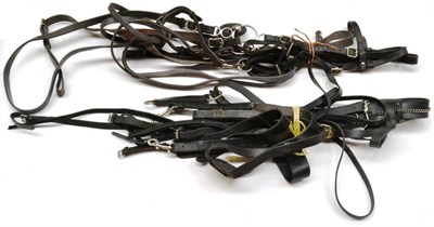 Lot 186 - A Complete Chasseur a Chevalle Leather Bridle, full size, with chain link poll band decoration - no