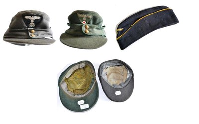 Lot 210 - A German Third Reich NCO's M43 Field/Mountain Cap, in  green/grey, with horn buttons,...