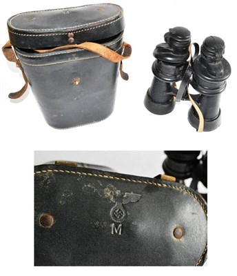 Lot 234 - A Pair of German Third Reich Kriegsmarine 7 X 50 Binoculars by Ernst Leitz, Wetzlar, the left black