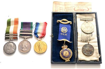 Lot 7 - A King's South Africa Medal, with two clasps SOUTH AFRICA 1901 and SOUTH AFRICA 1902, awarded...