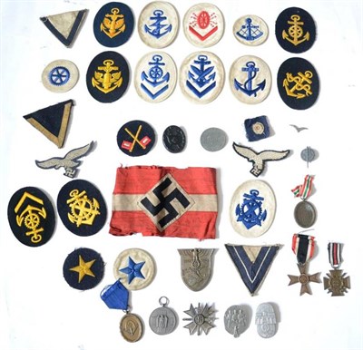 Lot 209 - A Quantity of German Third Reich Cloth Insignia, comprising Naval proficiency, trade and rank...