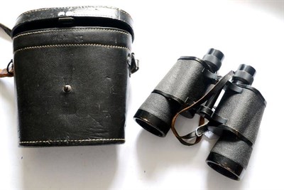 Lot 218 - A Pair of German Third Reich Dienstglas 7 X 50 Binoculars by Carl Zeiss, Jena, numbered 2245866 and