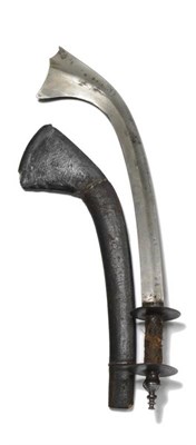 Lot 366 - A Late 18th/Early 19th Century Nepalese Kora, the 47cm heavy curved single edge steel blade the...