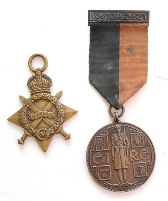 Lot 32 - An Irish General Service Medal, awarded to VOLUNTEER W.DUNNE K.COY. 3RD BATTn. I.R.A. and a 1914-15