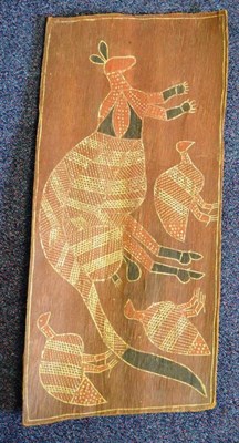 Lot 294 - Curly Bardagadapu - Kangaroo and Birds, painting on bark, using black, white and red pigments, 28cm