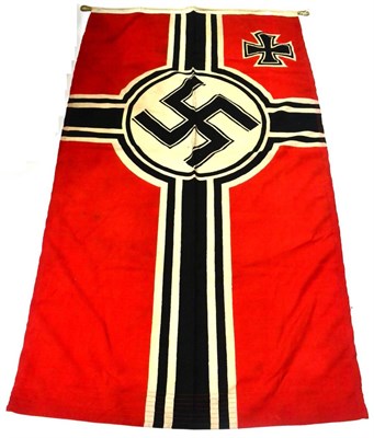 Lot 141 - A German Third Reich Kriegsmarine Battle Flag Second Pattern, in one piece linen, each side...