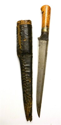 Lot 342 - A 19th Century Indo-Persian Peshkabz, the 19cm single edge T section steel blade with ribbed...