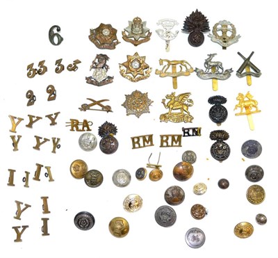 Lot 163 - A Small Quantity of Militaria, comprising buttons to Scarboro Volunteer Rifles, Leeds Pals,...