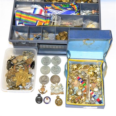 Lot 203 - A Quantity of Militaria, including brass, bronze and staybrite buttons, cap badges, medal...