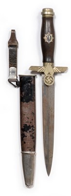 Lot 310 - A German Third Reich First Pattern 1936 RLB (Luftschutz) Subordinate's Dagger, the 22cm double edge