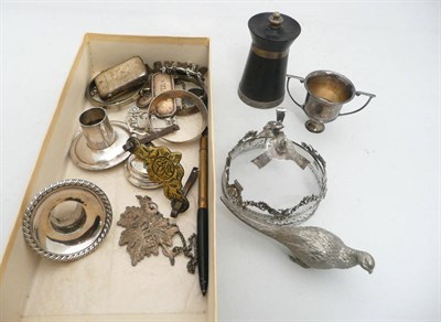 Lot 610 - A Box of Miscellaneous and Plated Items