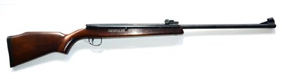 Lot 454 - PURCHASER MUST BE 18 YEARS OR OVER A Webley Osprey .177 Calibre Air Rifle, numbered 13908, tap...