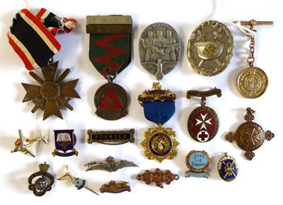 Lot 43 - A Small Quantity of Medallions and Badges, including a 9 carat gold Great Western Railways...