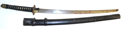 Lot 322 - A Japanese Second World War Kai-gunto Katana, with 64cm steel blade, one piece brass habaki,...