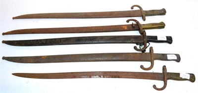 Lot 370 - Five French Model 1866 ";Chassepot"; Yataghan Sword Bayonets, each with brass hilt, T shape...