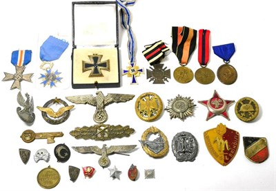 Lot 199 - German Third Reich Militaria, including a Mother's Cross, a Wound badge, day badges and medals,...