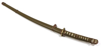 Lot 245 - A Second World War Japanese Shin Gunto Katana, the 66.5cm Arsenal made blade with one piece...