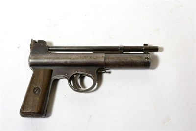 Lot 490 - PURCHASER MUST BE 18 YEARS OF AGE OR OVER A Webley .177 Calibre Air Pistol Mark I, numbered...