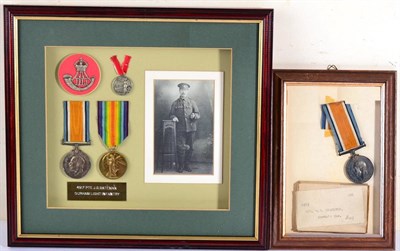 Lot 30 - A First World War Pair, awarded 4917 PTE.J.G.BATEMAN DURH.L.I., comprising British War Medal...