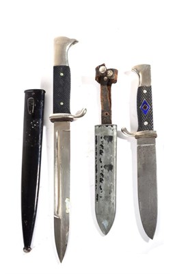 Lot 145 - A German Third Reich Parade Bayonet, the blade by E & F Horster, Solingen, the plated hilt with...