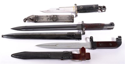 Lot 188 - A Portuguese Mauser Vergeiuro M1904 Bayonet, the blued fullered steel blade stamped SIMSON &...