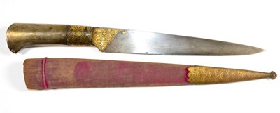 Lot 377 - A Late 18th/Early 19th Century Indo/Persian Pesh Kabz, the 23.5cm woost blade with koftgari...