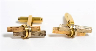 Lot 122 - A pair of textured bar cufflinks, with swivel bars, stamped with Egyptian 18 carat gold mark, 13.9g