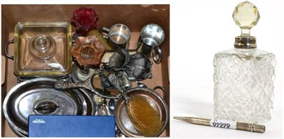 Lot 230 - A collection of silver and silver plate including a silver rimmed scent bottle, a Parker...